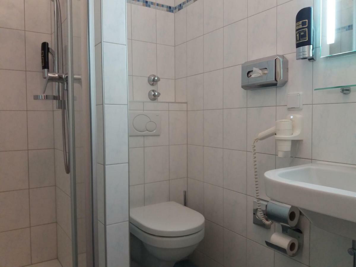 Pension Villa Inge บาเดน ภายนอก รูปภาพ